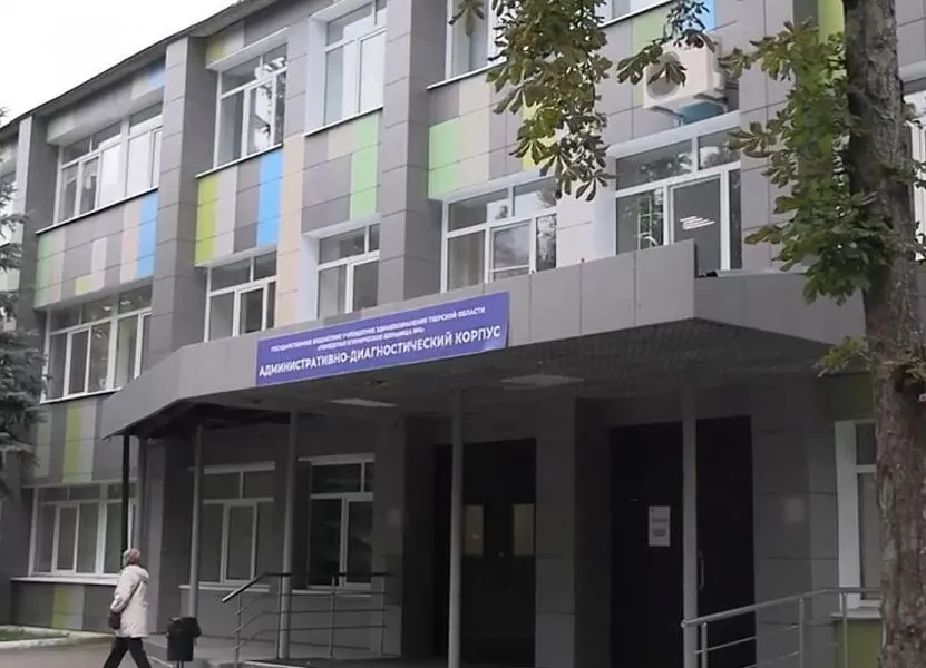 В ГКБ № 6 продолжается работа по укреплению кадрового состава.