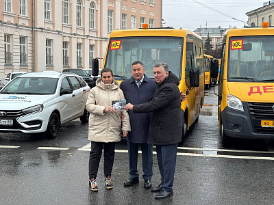 Ключи от нового передвижного ренгеновского комплекса